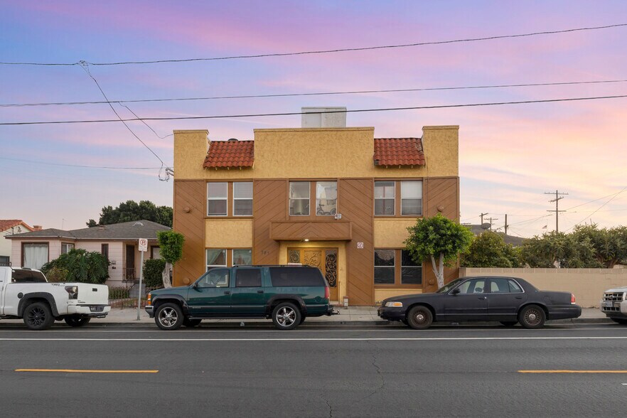 More Photos Of 383 W 14th St, San Pedro Apartments For Sale