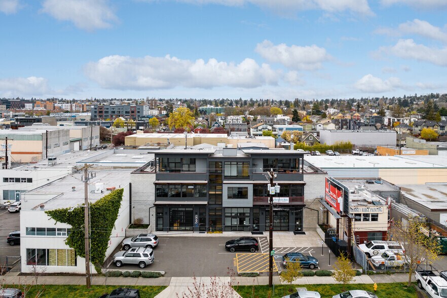 More Photos Of 928 NW Leary Way, Seattle Storefront Retail Residential For Sale