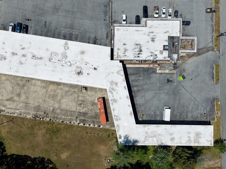 More Photos Of 411 National Hwy, Thomasville Hotel For Sale