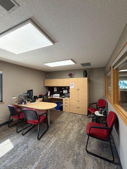 More Photos Of 502 Henry St, New Haven Office For Sale
