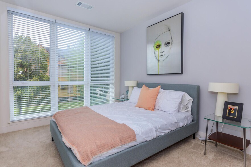 More Photos Of 515 West Ave, Norwalk Unknown For Lease