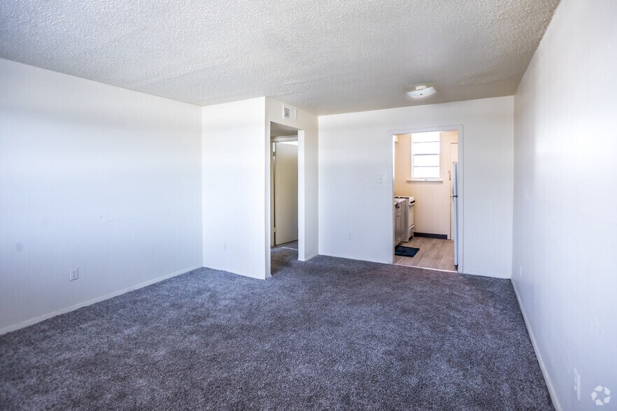 More Photos Of 2227 Airways Blvd, Memphis Apartments For Sale