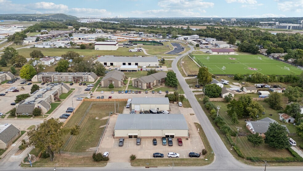 More Photos Of 395 W K Pl, Jenks Service For Sale