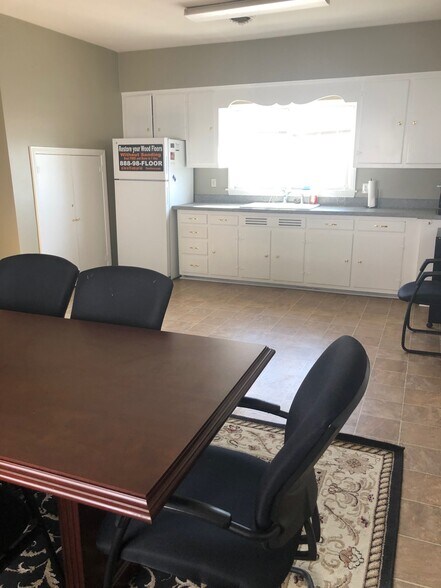 More Photos Of 111 Cass Ave, Mount Clemens Office For Sale