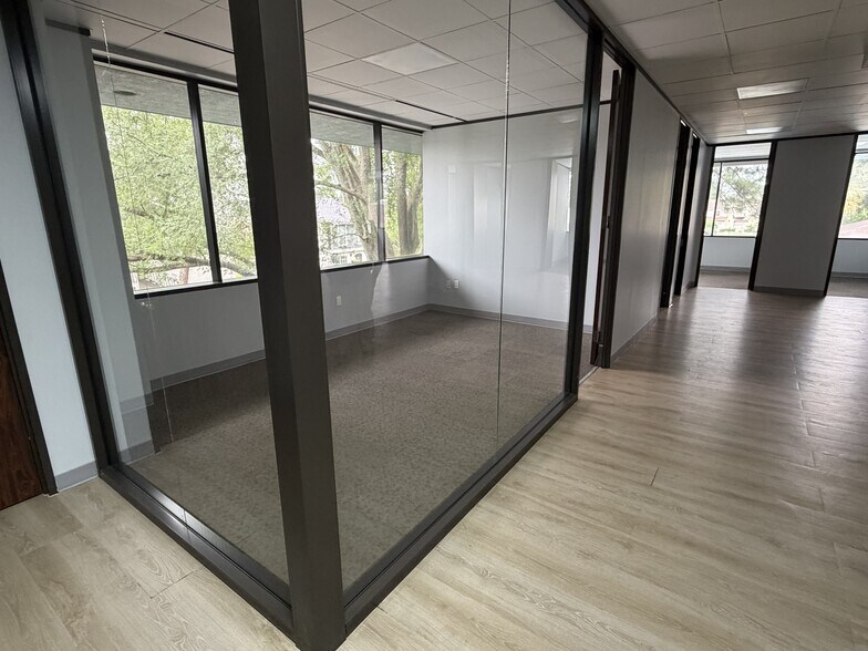 More Photos Of 800 Tully Rd, Houston Office For Sale
