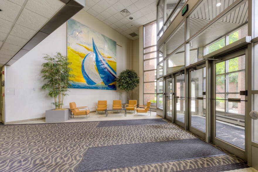 More Photos Of 570 Asbury St, Saint Paul Office For Lease