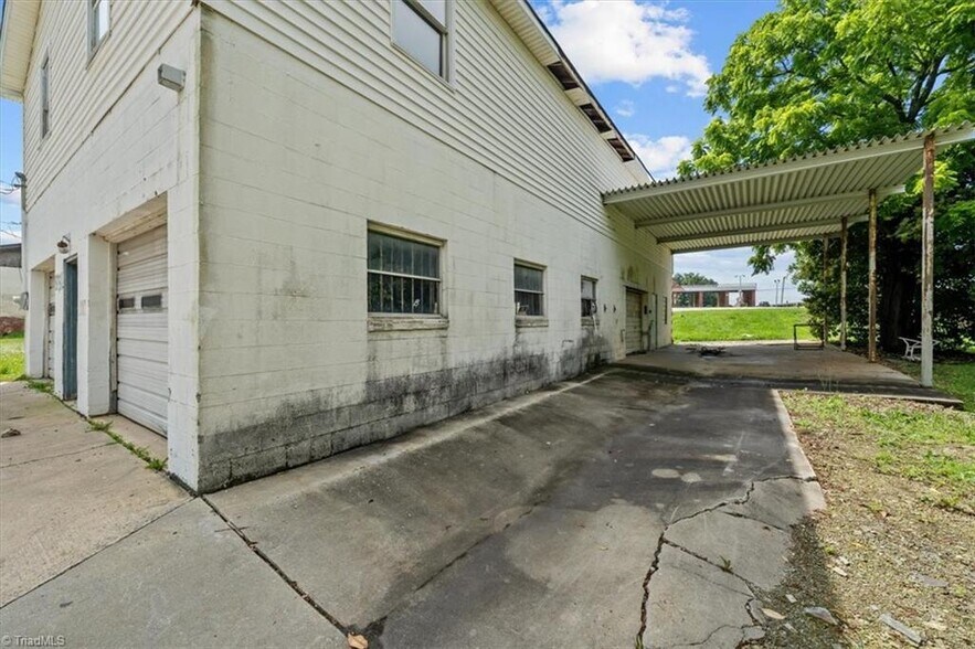 More Photos Of 557 E Dixie Dr, Asheboro Land For Sale