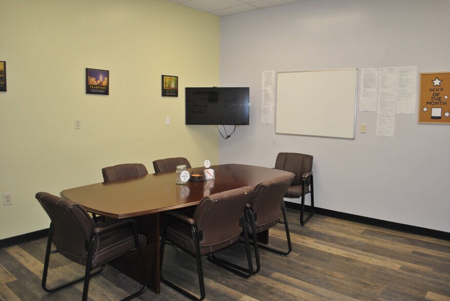 More Photos Of 3350 Cleveland Ave, Columbus Freestanding For Lease