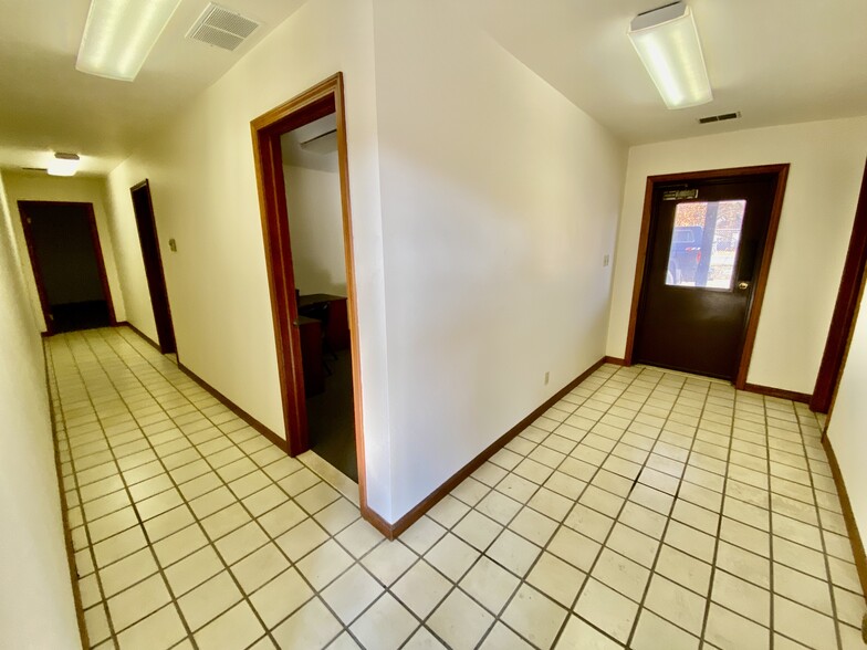 More Photos Of 7257 N Dort Hwy, Mount Morris Warehouse For Lease