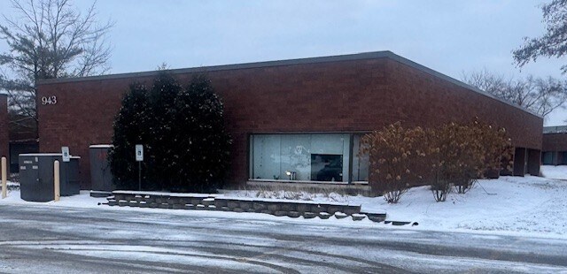 More Photos Of 943 N Plum Grove Rd, Schaumburg Medical For Sale