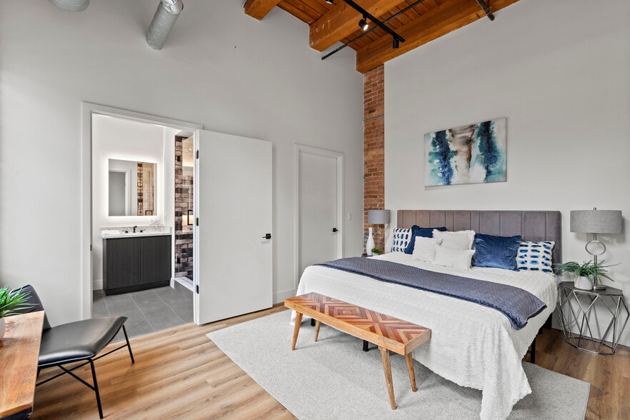 More Photos Of 153 W Ohio St, Chicago Apartments For Sale