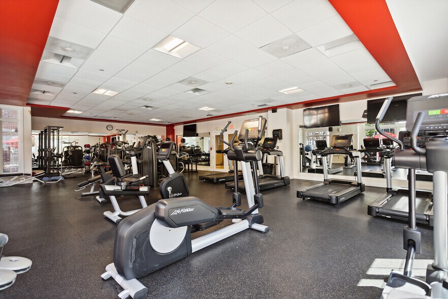 More Photos Of 100 Morgan St, Stamford Apartments For Lease