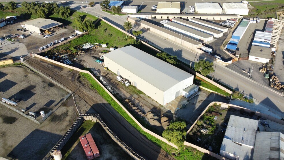 More Photos Of 151-161 Airport Rd, King City Warehouse For Sale