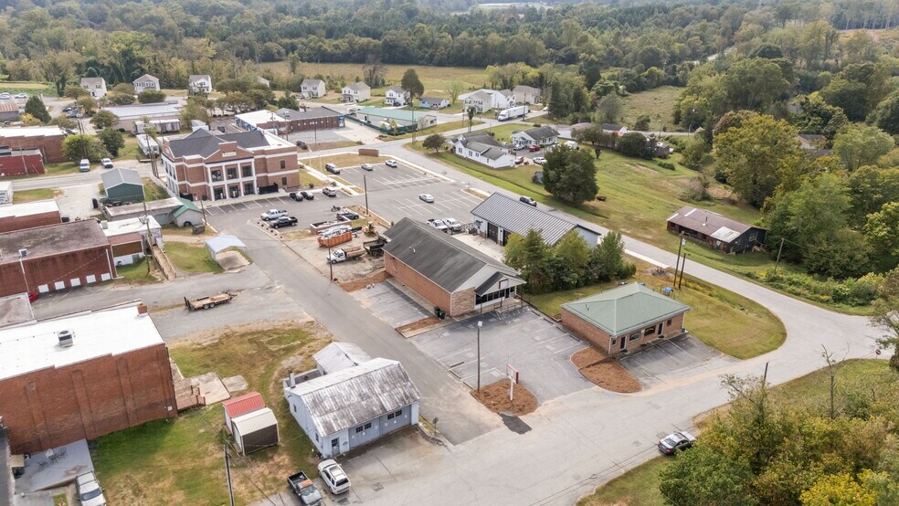 More Photos Of 201 4th St, Walnut Cove Office For Sale
