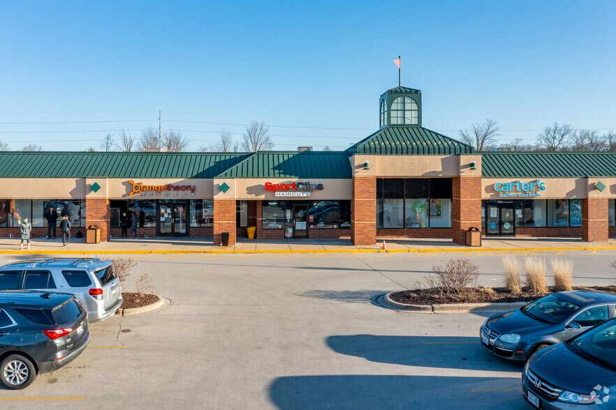 More Photos Of 3107-3293 Golf Rd, Delafield General Retail For Lease