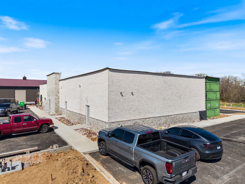 More Photos Of 4103 SW 2nd St, Bentonville Office For Lease