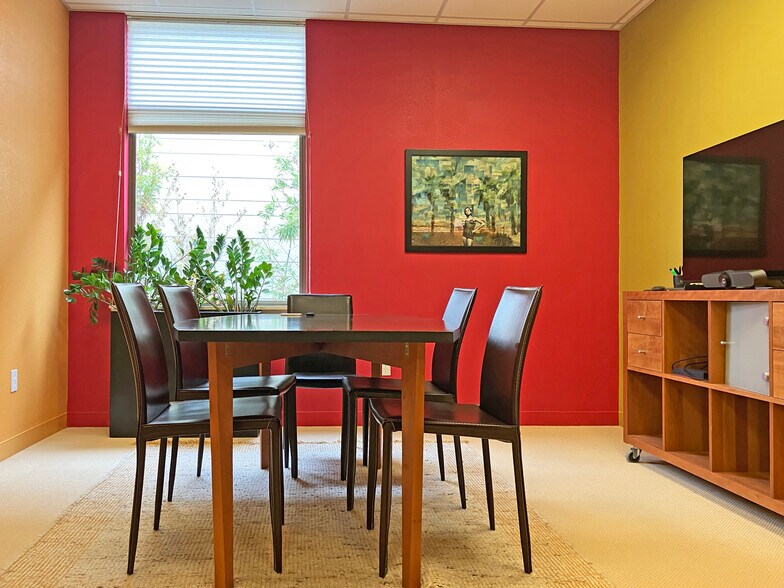 More Photos Of 1820 Solano Ave, Berkeley Storefront Retail Office For Lease