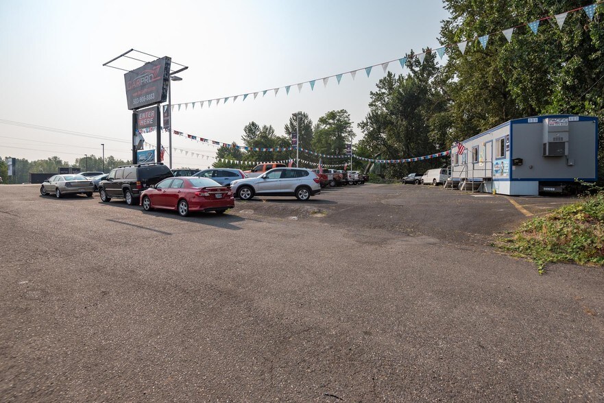 More Photos Of 20155 McLoughlin Blvd, Gladstone Land For Lease