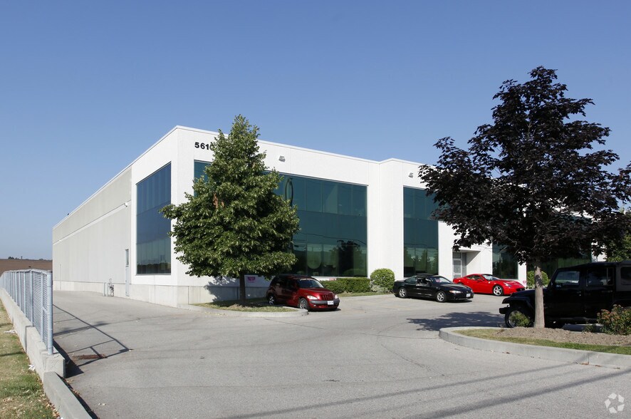 More Photos Of 5610 Kennedy Rd, Mississauga Flex For Lease