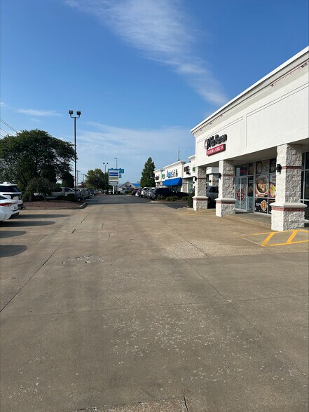 More Photos Of 5051 Frederica St, Owensboro Storefront Retail Office For Lease