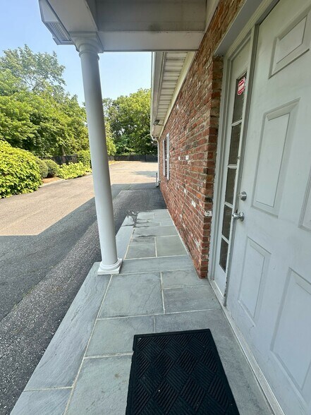 More Photos Of 445 Main St, Center Moriches Medical For Sale