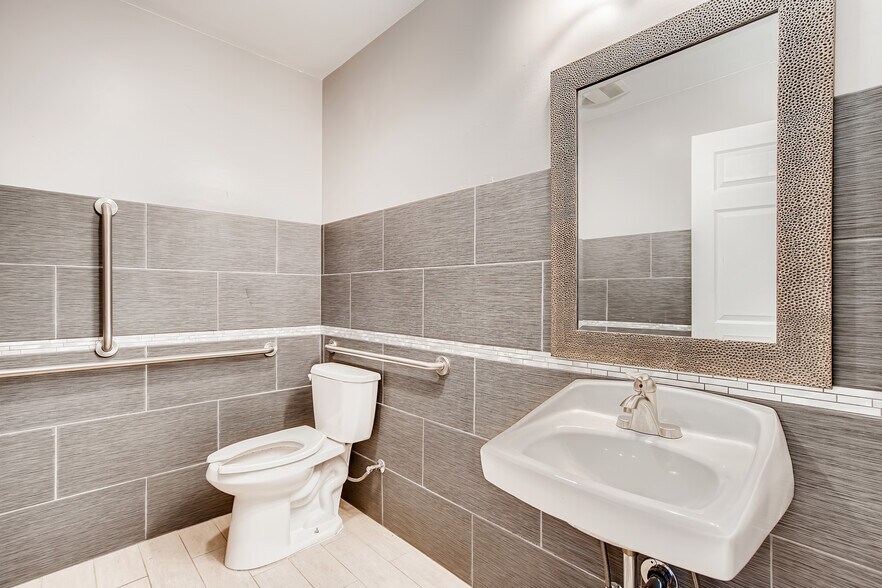 More Photos Of 7580 Sheridan Blvd, Westminster Storefront For Sale