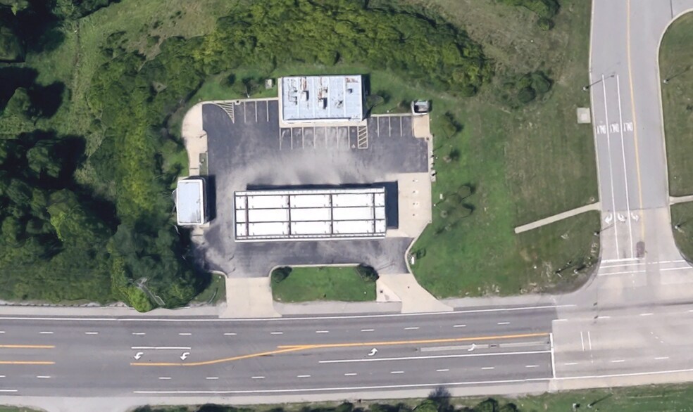 More Photos Of 5600 Alexandria Pike, Cold Spring Service Station For Sale