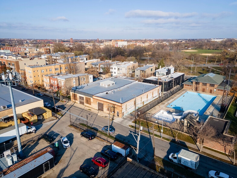 More Photos Of 3056 W Walton St, Chicago Warehouse For Lease