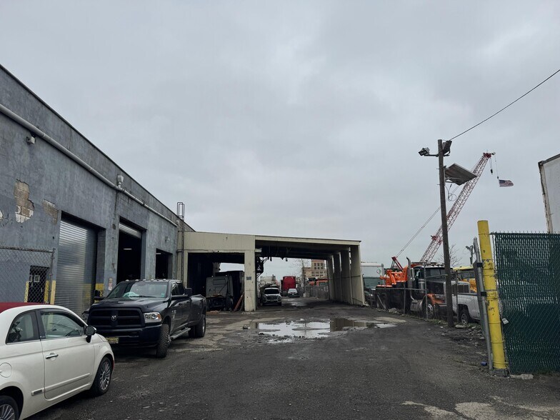 More Photos Of 184-188 Doremus Avenue ave, Newark Land For Lease