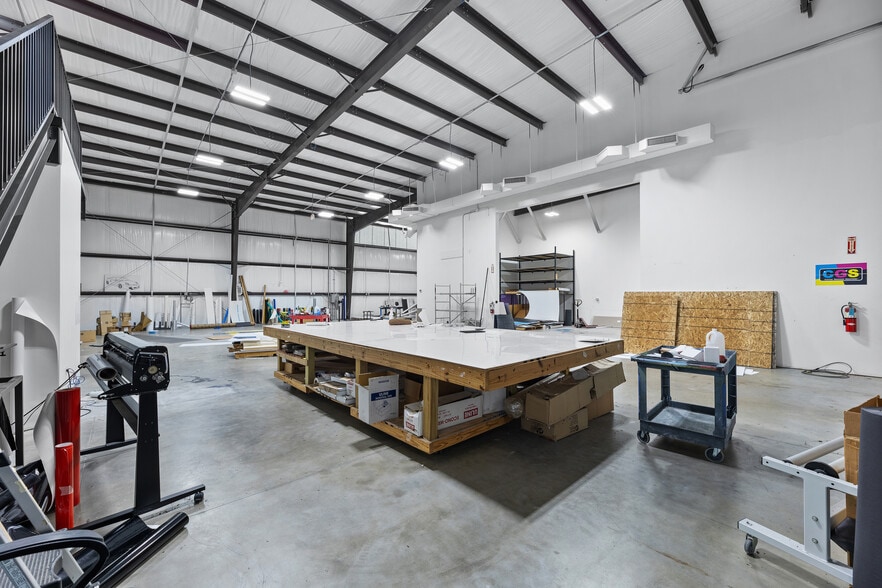 More Photos Of 12724 Cypress Valley Rd, Cypress Warehouse For Lease