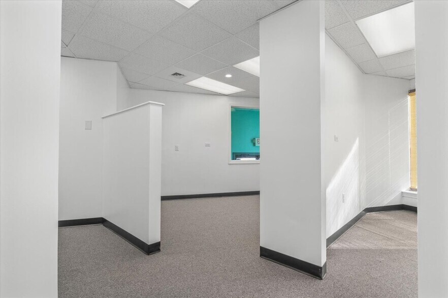 More Photos Of 478 Torrey St, Brockton Medical For Sale