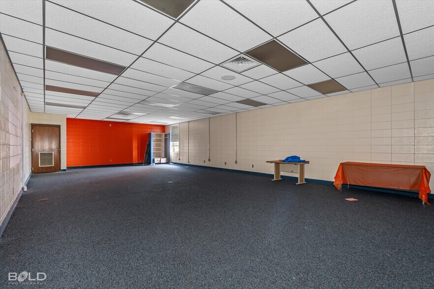 More Photos Of 200 All Saints Rd, Pelican Schools For Sale