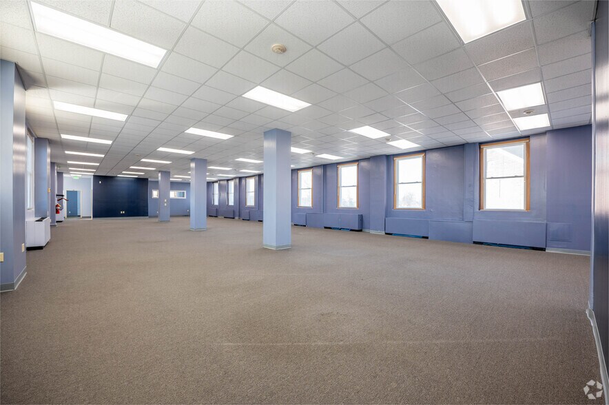 More Photos Of 8902 Otis Ave, Indianapolis Office For Lease