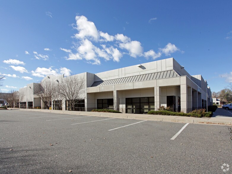 More Photos Of 9197 W 6th Ave, Lakewood Flex For Lease