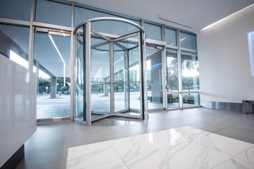 Primary Photo Of 122 W John Carpenter Fwy, Irving Office For Lease