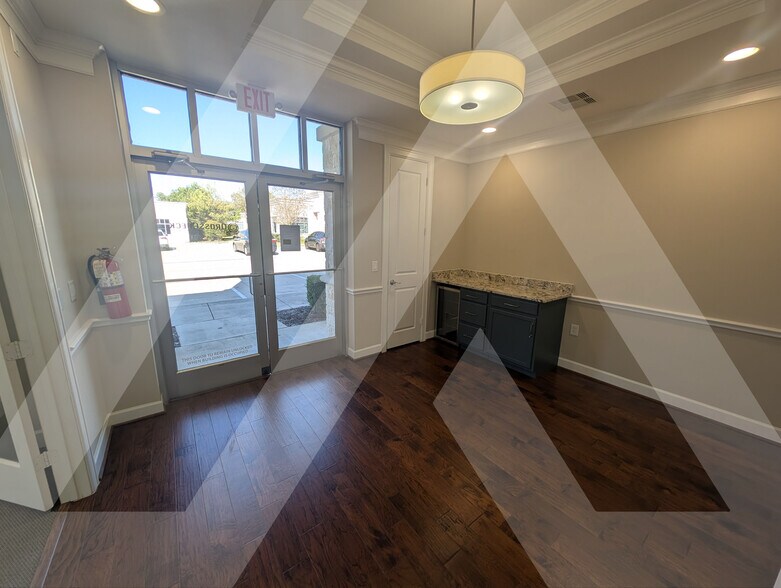 More Photos Of 2219 Sawdust Rd, The Woodlands Office For Sale