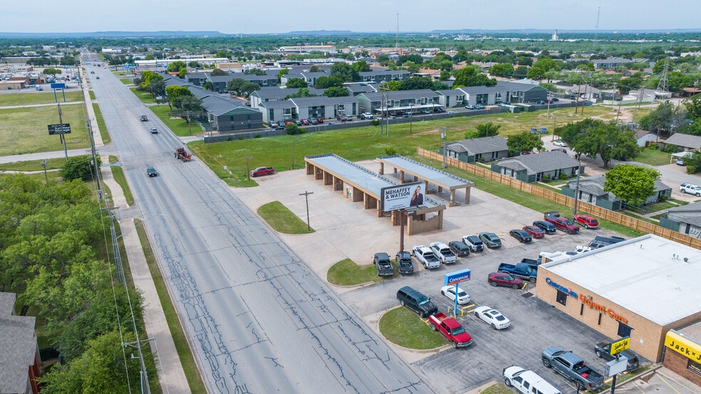 More Photos Of 550 NE Judge Ely Blvd, Abilene Carwash For Sale