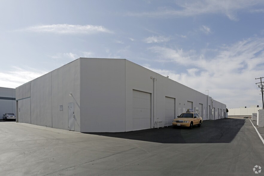 More Photos Of 13965 Stage Rd, Santa Fe Springs Warehouse For Lease