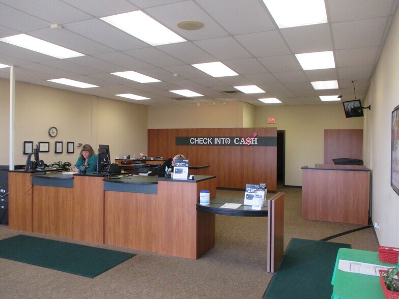 More Photos Of 2300-2304 S Main St, Rice Lake Storefront Retail Office For Sale