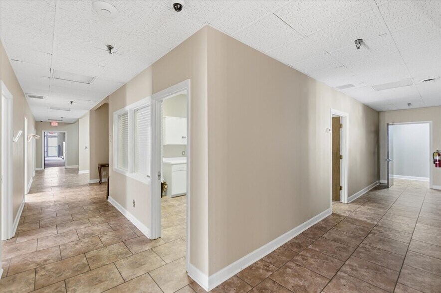 More Photos Of 103 Watson St, Rome Office For Sale