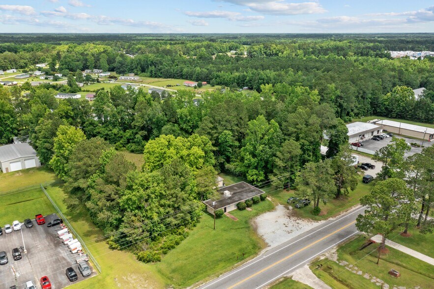 More Photos Of 3522 James B White Hwy, Whiteville Veterinarian Kennel For Sale