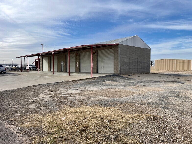 More Photos Of 8444 W University Blvd, Odessa Freestanding For Sale