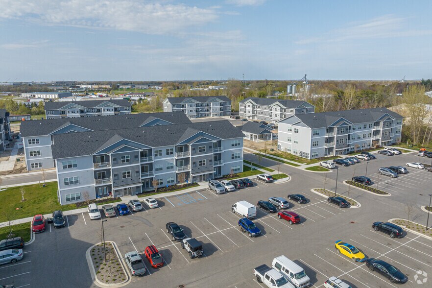 More Photos Of 2111 Heyboer Dr, Holland Apartments For Sale