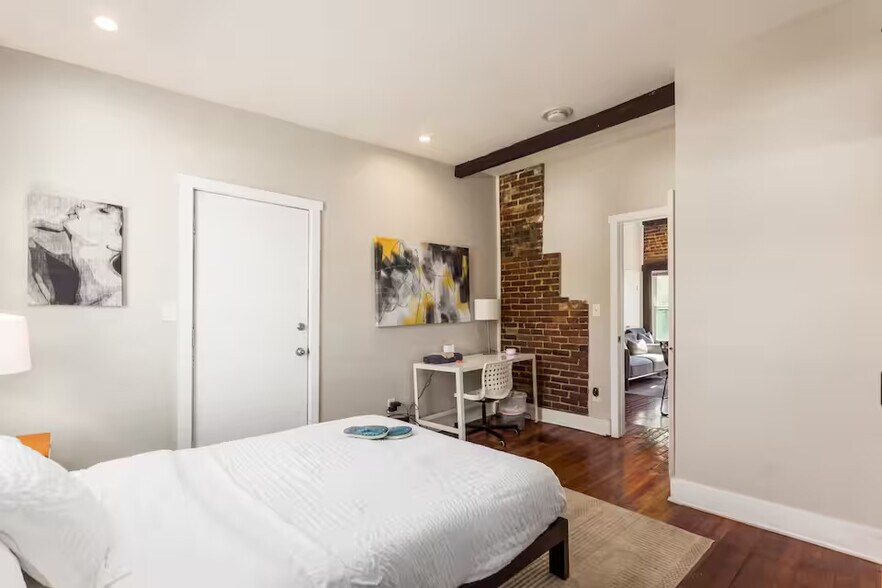 More Photos Of 370-372 Forest St, Columbus Apartments For Sale