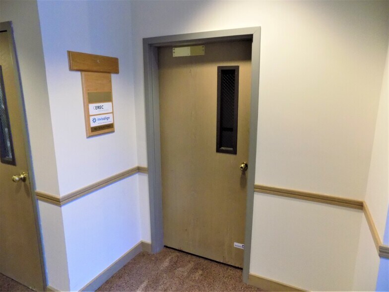 More Photos Of 111 Simsbury Rd, Avon Medical For Lease
