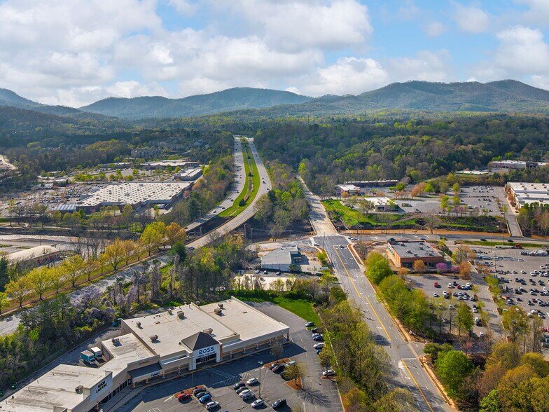 More Photos Of 90 S Tunnel Rd, Asheville Restaurant For Lease