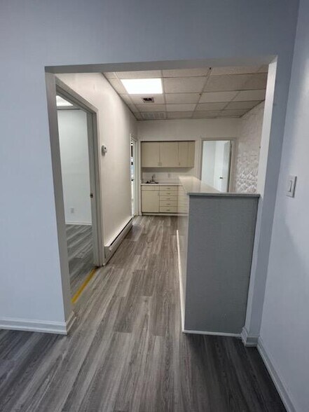 More Photos Of 3938 Bell Blvd, Bayside Medical For Lease