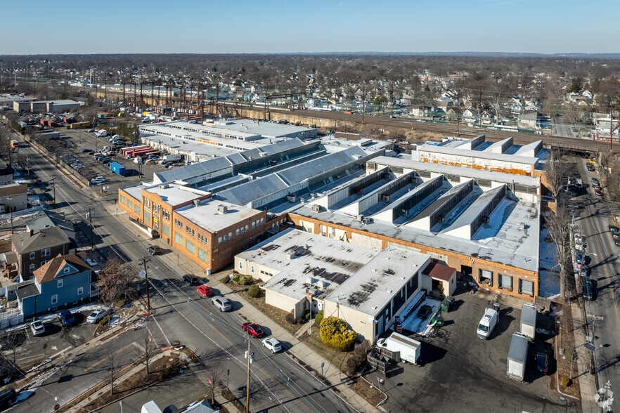 More Photos Of 970 New Brunswick Ave, Rahway Warehouse For Lease