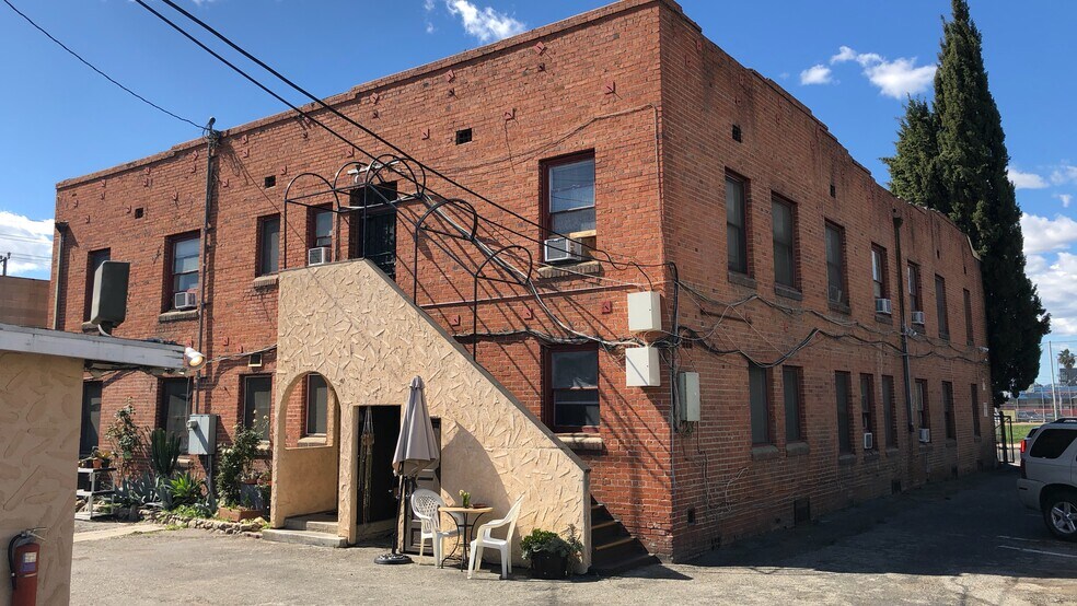 More Photos Of 1118 N Cahuenga Blvd, Los Angeles Apartments For Sale