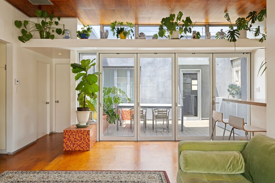 More Photos Of 977 Chung King Rd, Los Angeles Storefront Retail Residential For Sale